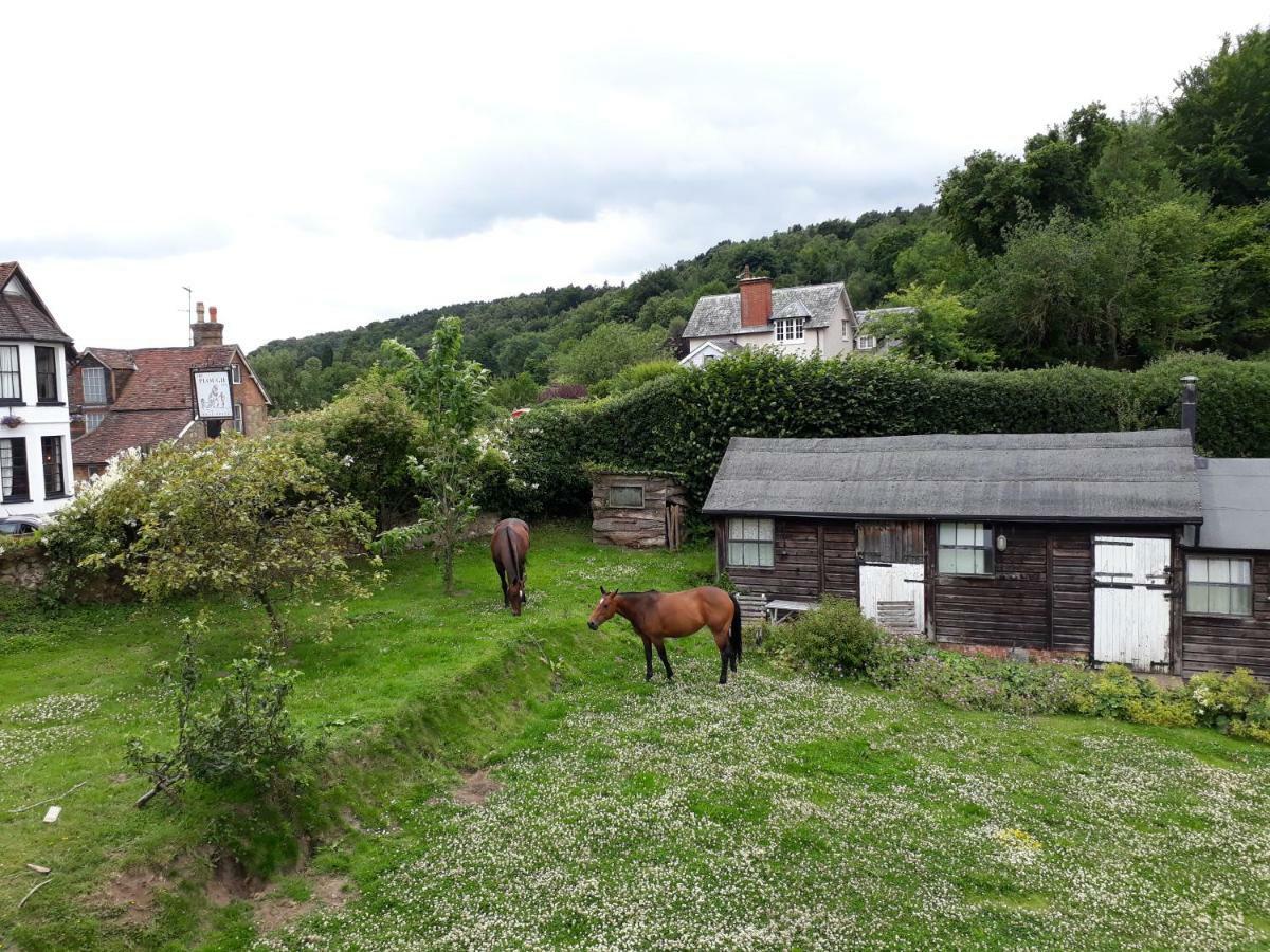 Crockers Farm Villa Dorking Exterior foto